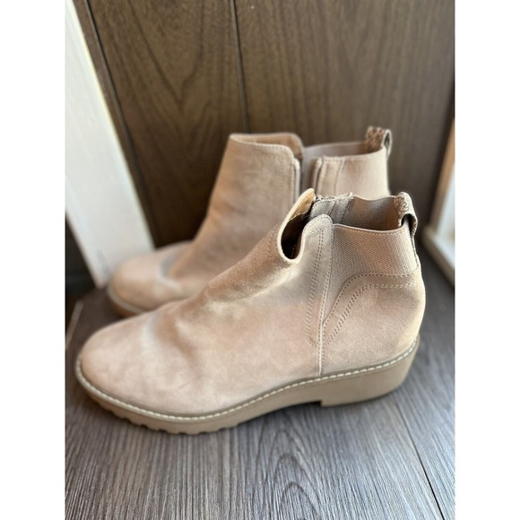 Beige Suede Universal Thread Ankle Boots Chunky Sole Casual Comfort Winter Boots - Picture 3 of 6